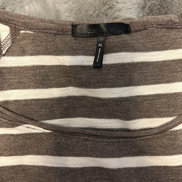 Daisy Fuentes XL Grey & White Striped Long-Sleeve Tee/Lightweight Sweatshirt - Picture 4 of 5